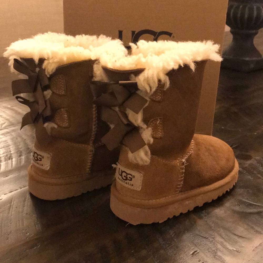 Toddler UGG boots size 8US